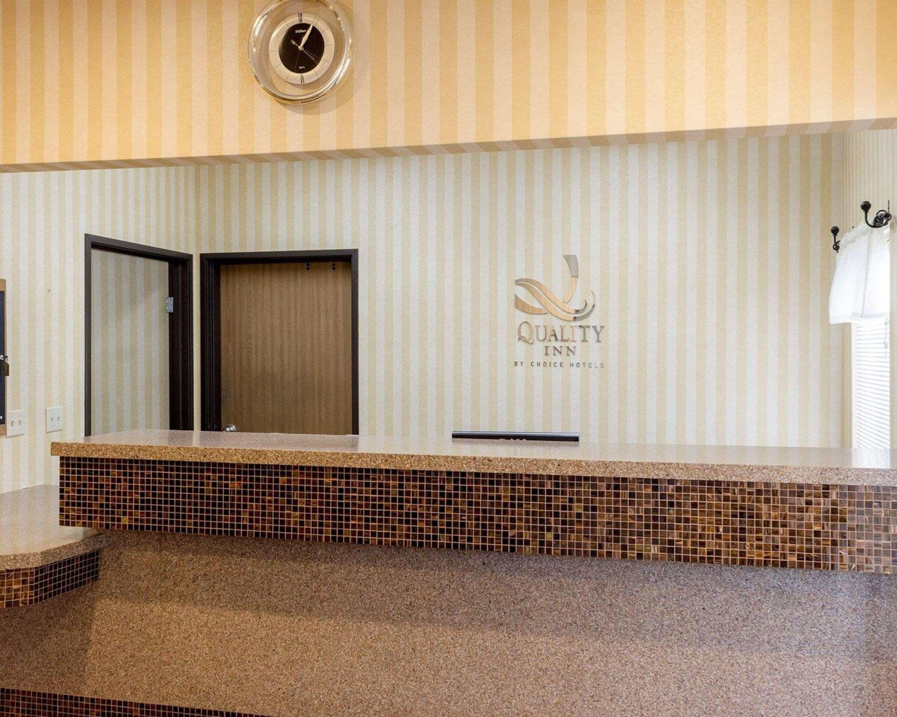Quality Inn Brookings-University Exterior foto